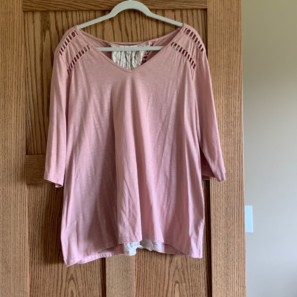 Lacy Back 3/4 Sleeve Shirt